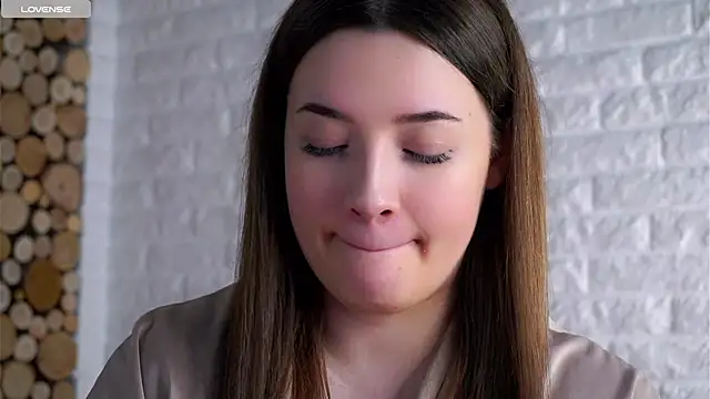 LowOncoming online show from March 2026 01:44:01 AM