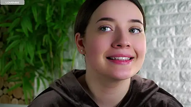 LowOncoming online show from March 2026 04:46:02 AM