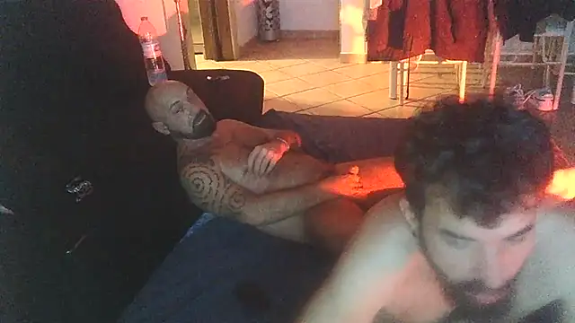 Snapshot of FJcouple chatting on December 2024 02:53:02 AM FJcouple online show from December 2024 02:53:02 AM