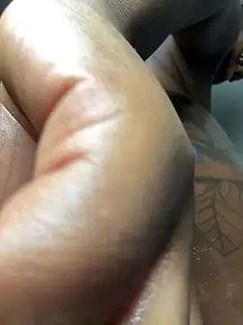 Snapshot of Hugemassivebootie chatting on May 2026 07:00:02 PM Hugemassivebootie online show from May 2026 07:00:02 PM