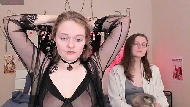 Snapshot of BebKonie chatting on December 2024 03:52:01 PM BebKonie online show from December 2024 03:52:01 PM