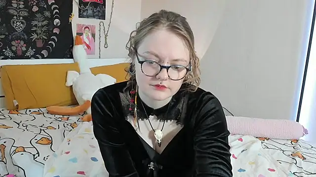 Snapshot of BebKonie chatting on March 2025 11:00:01 AM BebKonie online show from March 2025 11:00:01 AM