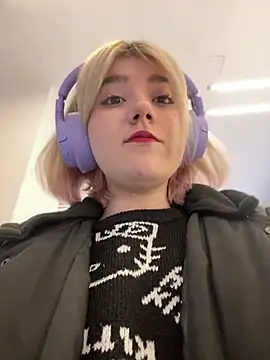 Baby  Naughty online show from December 2024 01:28:01 PM