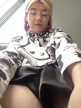 Baby  Naughty online show from February 2025 11:17:02 AM