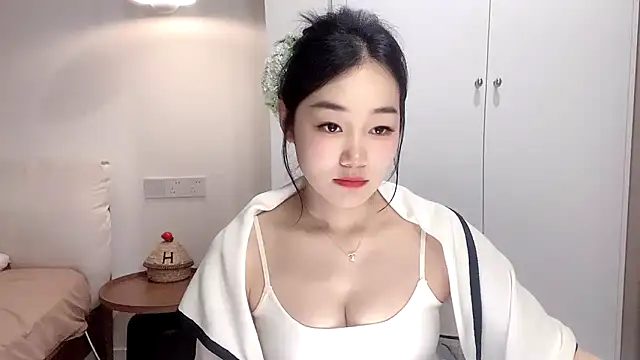 Snapshot of cloud8822 chatting on April 2026 01:02:02 PM cloud8822 online show from April 2026 01:02:02 PM