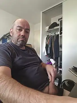 Snapshot of veryverybigdick45 chatting on June 2026 08:28:02 AM veryverybigdick45 online show from June 2026 08:28:02 AM