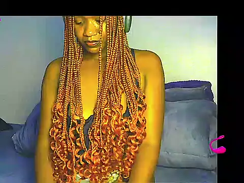 Snapshot of lilylovexx chatting on December 2025 07:44:01 PM lilylovexx online show from December 2025 07:44:01 PM