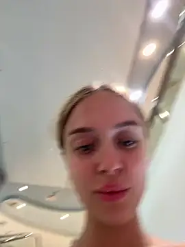 Snapshot of enjoy_my_beauty chatting on December 2024 07:36:02 AM enjoy my beauty online show from December 2024 07:36:02 AM