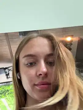 Snapshot of enjoy_my_beauty chatting on January 2025 05:13:01 AM enjoy my beauty online show from January 2025 05:13:01 AM