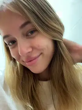 Snapshot of enjoy_my_beauty chatting on February 2025 04:36:01 AM enjoy my beauty online show from February 2025 04:36:01 AM