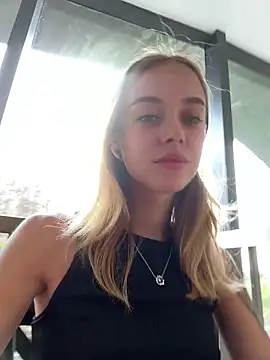 Snapshot of enjoy_my_beauty chatting on February 2025 04:20:01 AM enjoy my beauty online show from February 2025 04:20:01 AM