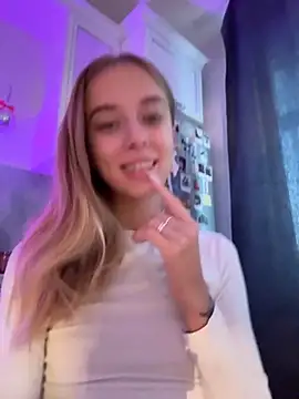 Snapshot of enjoy_my_beauty chatting on September 2025 06:05:02 AM enjoy my beauty online show from September 2025 06:05:02 AM