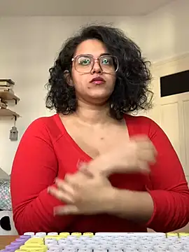 Snapshot of Curvydesifromgermany chatting on March 2025 02:42:02 PM Curvydesifromgermany online show from March 2025 02:42:02 PM