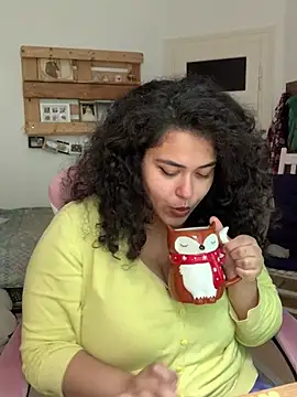 Snapshot of Curvydesifromgermany chatting on July 2026 11:18:01 AM Curvydesifromgermany online show from July 2026 11:18:01 AM