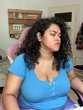 Snapshot of Curvydesifromgermany chatting on July 2026 10:33:01 AM Curvydesifromgermany online show from July 2026 10:33:01 AM