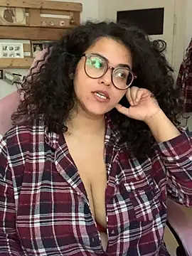 Snapshot of Curvydesifromgermany chatting on July 2026 02:08:02 PM Curvydesifromgermany online show from July 2026 02:08:02 PM