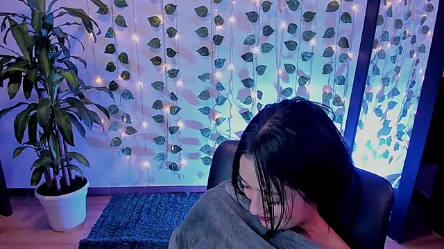 Snapshot of mariiana-diaz chatting on February 2025 06:49:02 PM mariiana-diaz online show from February 2025 06:49:02 PM