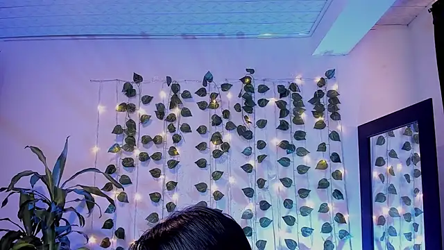 Snapshot of mariiana-diaz chatting on February 2025 04:14:02 PM mariiana-diaz online show from February 2025 04:14:02 PM