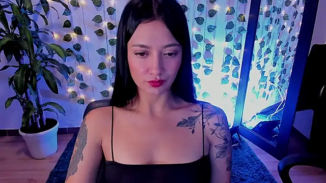 Snapshot of mariiana-diaz chatting on March 2025 01:51:01 PM mariiana-diaz online show from March 2025 01:51:01 PM