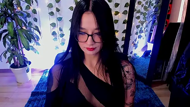 Snapshot of mariiana-diaz chatting on November 2025 02:27:02 PM mariiana-diaz online show from November 2025 02:27:02 PM