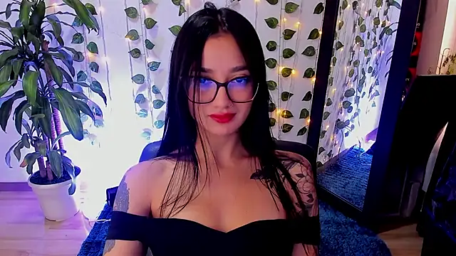 Snapshot of mariiana-diaz chatting on December 2025 03:50:02 PM mariiana-diaz online show from December 2025 03:50:02 PM