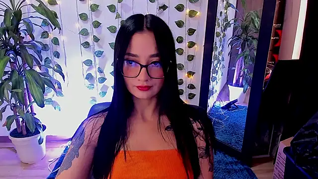 Snapshot of mariiana-diaz chatting on December 2025 03:38:02 PM mariiana-diaz online show from December 2025 03:38:02 PM