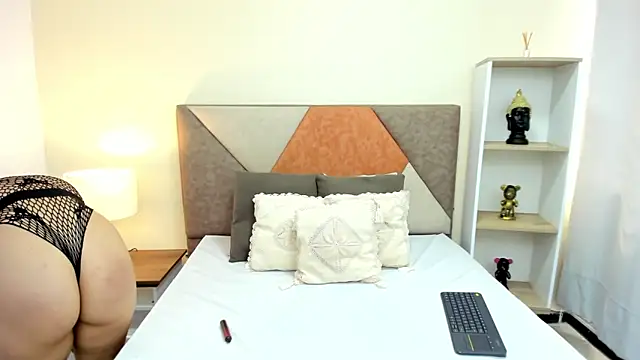 JennaCollins149 online show from December 2024 04:24:02 PM