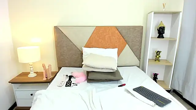 JennaCollins149 online show from December 2024 08:25:02 PM