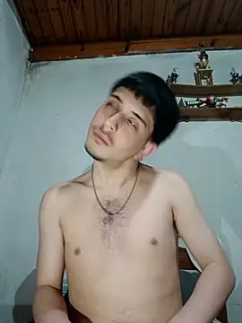 Snapshot of Elvergonn2105 chatting on October 2025 04:37:02 AM Elvergonn2105 online show from October 2025 04:37:02 AM