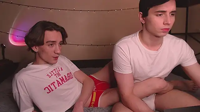 Snapshot of EliotMarks chatting on November 2025 07:26:02 PM EliotMarks online show from November 2025 07:26:02 PM