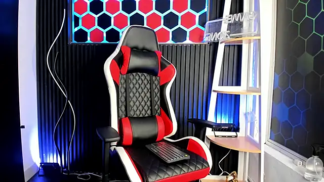 Steev Novoa online show from April 2026 04:24:02 AM