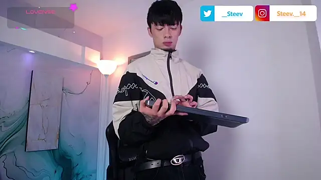 Steev Novoa online show from April 2026 03:21:01 AM