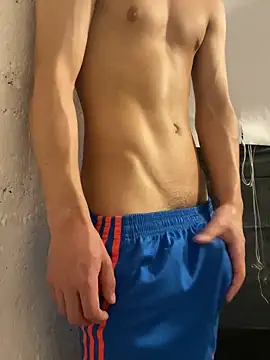 Mrtzz  online show from February 2025 08:40:01 PM