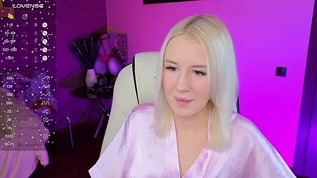 Selenatrend online show from November 2025 06:14:02 AM