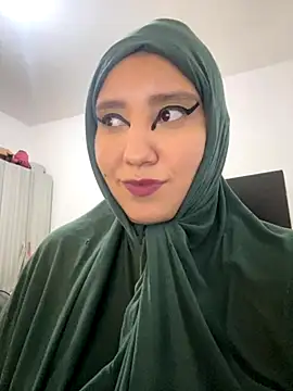 hannahayat online show from November 2025 08:51:01 PM