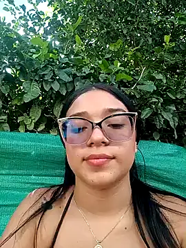 Snapshot of -VICKKY chatting on January 2025 06:56:01 PM -VICKKY online show from January 2025 06:56:01 PM