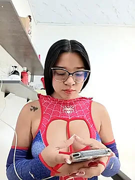 Snapshot of -VICKKY chatting on October 2025 01:40:02 PM -VICKKY online show from October 2025 01:40:02 PM
