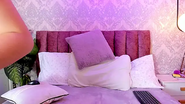 Snapshot of tiffany_becker chatting on January 2025 03:40:01 PM tiffany becker online show from January 2025 03:40:01 PM