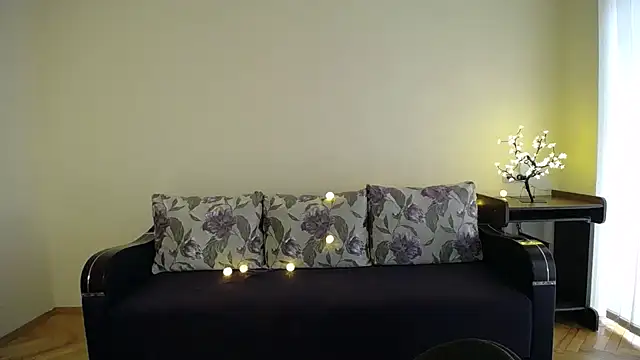 Pretty shy online show from January 2025 12:02:02 PM