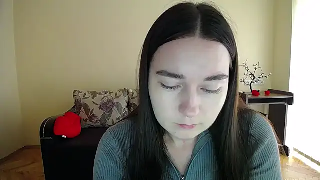 Pretty shy online show from October 2025 08:48:02 AM