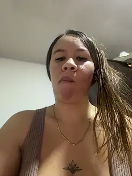 Emiily lee online show from November 2025 04:44:01 PM