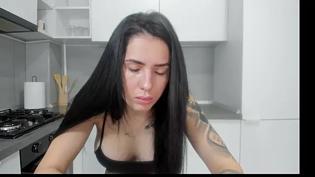 Snapshot of Emmapmg chatting on February 2026 10:32:02 AM Emmapmg online show from February 2026 10:32:02 AM