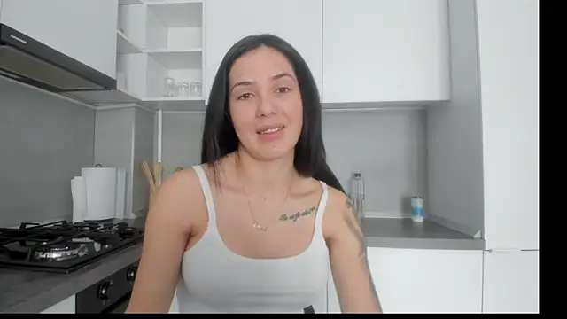 Snapshot of Emmapmg chatting on February 2026 12:12:01 PM Emmapmg online show from February 2026 12:12:01 PM