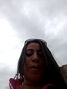 Alona Evans online show from March 2025 01:13:02 PM