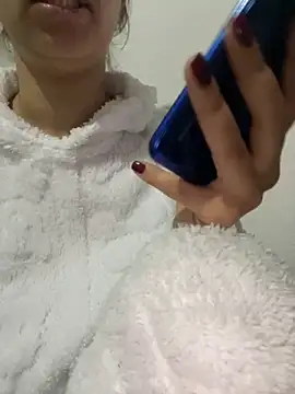 farah-36 online show from November 2025 08:30:02 PM