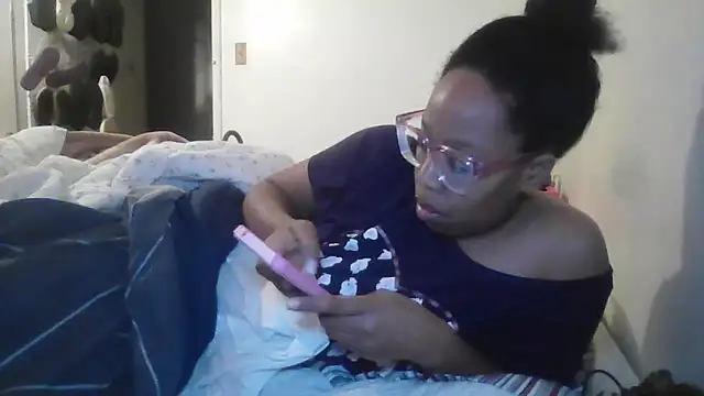 Snapshot of madamsensuale chatting on February 2025 02:58:01 AM madamsensuale online show from February 2025 02:58:01 AM