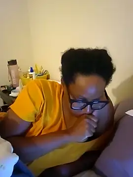 Snapshot of madamsensuale chatting on October 2025 01:39:01 AM madamsensuale online show from October 2025 01:39:01 AM