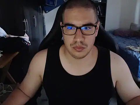 thealfawolf01 online show from January 2026 04:22:02 PM