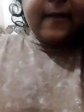 Snapshot of smile_pretty chatting on December 2024 11:03:01 PM smile pretty online show from December 2024 11:03:01 PM