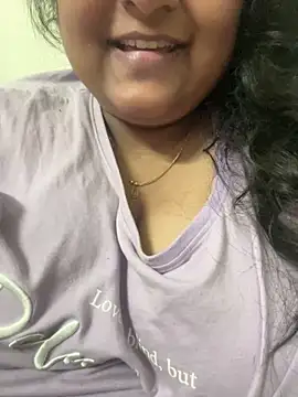 Snapshot of smile_pretty chatting on January 2025 10:33:01 PM smile pretty online show from January 2025 10:33:01 PM